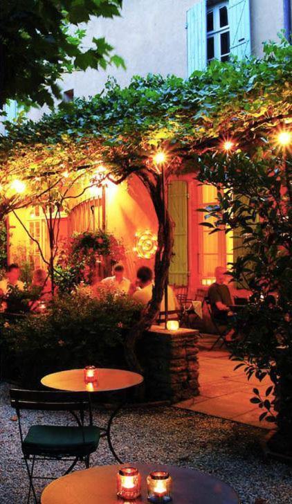 Hotel Le Mas Des Gres & Restaurant Sous Les Platanes Lagnes 外观 照片