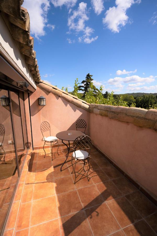 Hotel Le Mas Des Gres & Restaurant Sous Les Platanes Lagnes 外观 照片