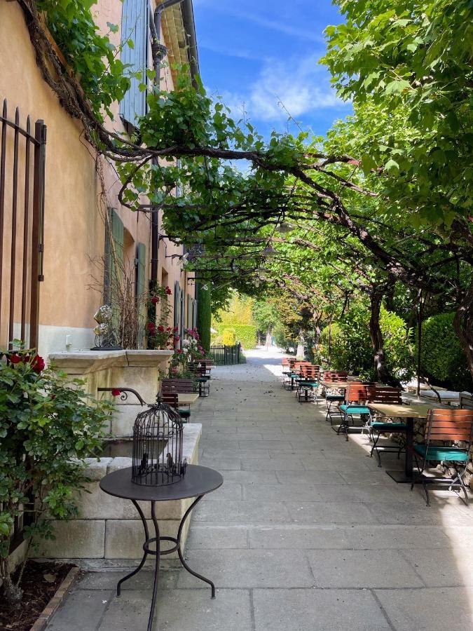 Hotel Le Mas Des Gres & Restaurant Sous Les Platanes Lagnes 外观 照片